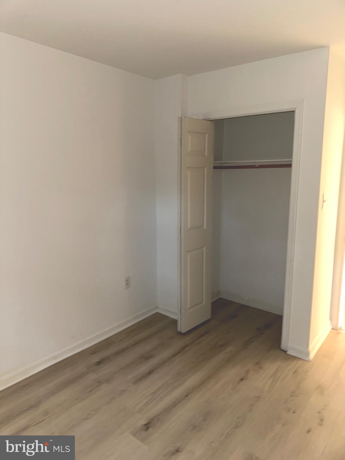 LONDON TOWNE - Residential