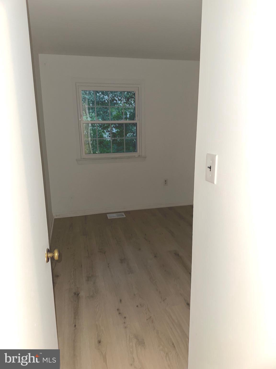 LONDON TOWNE - Residential