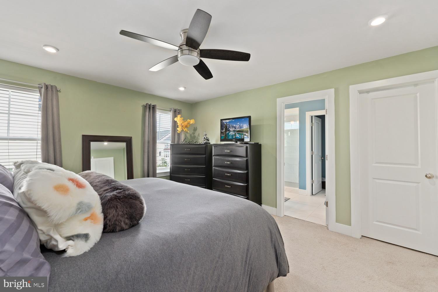 POTOMAC SHORES - Residential