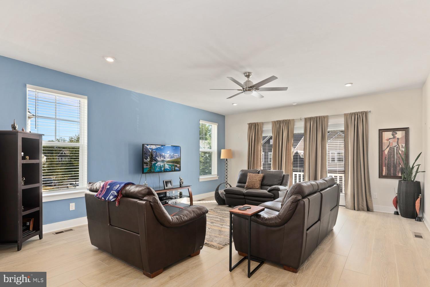 1544 MEADOWLARK GLEN ROAD