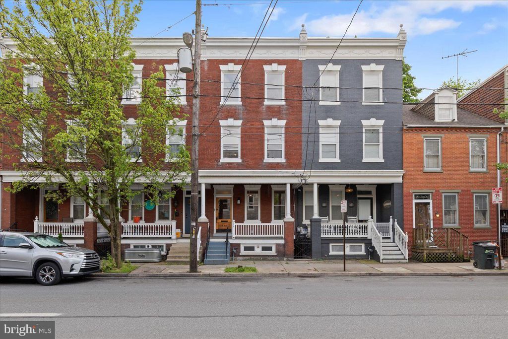 Photo of 444 E ORANGE ST, LANCASTER, PA 17602 (MLS # PALA2034260)