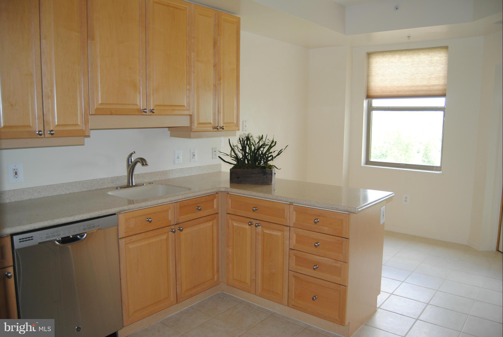 LANSDOWNE WOODS LEISURE WORLD - Residential Lease