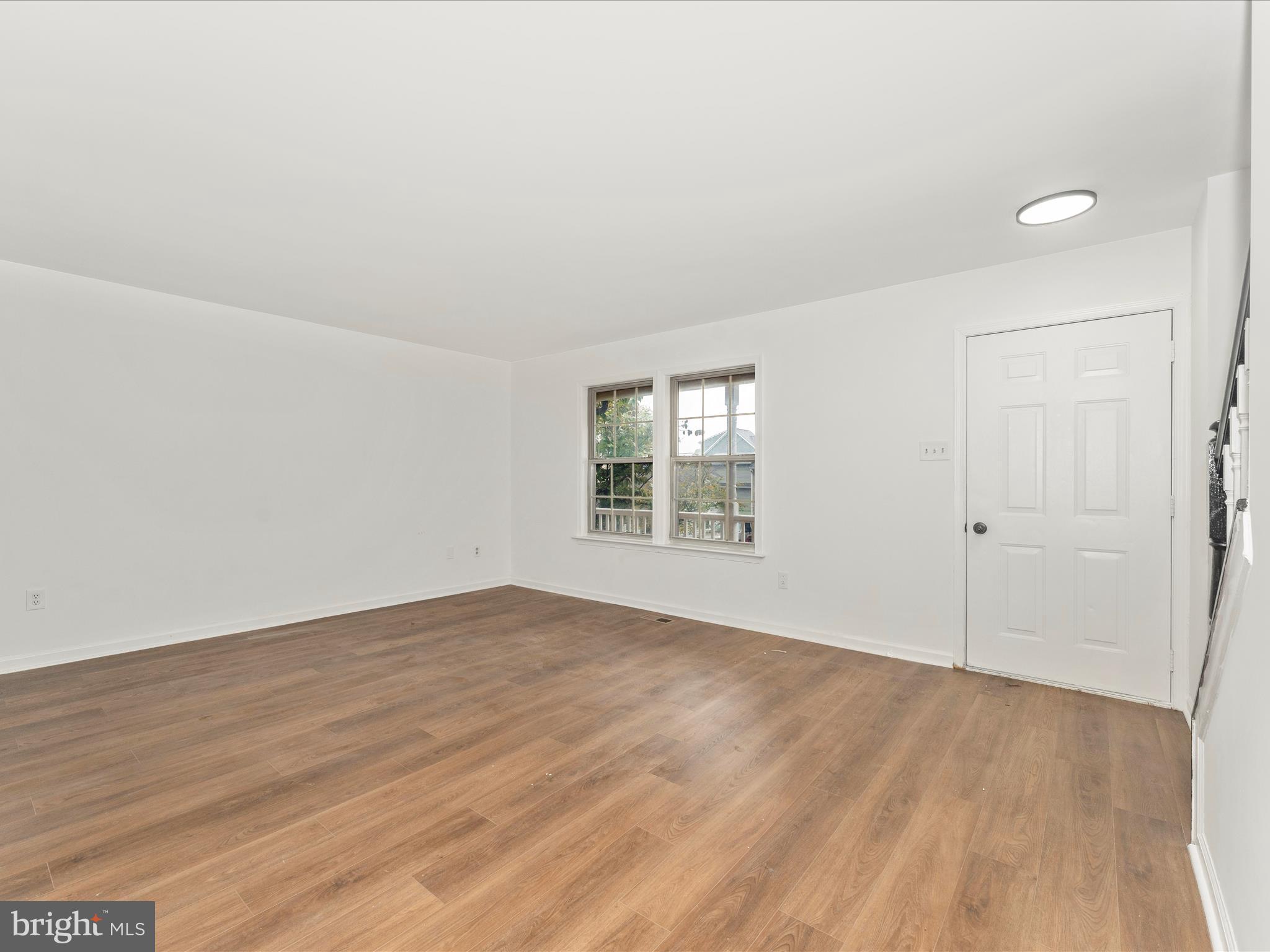 LAKE LINGANORE - Residential