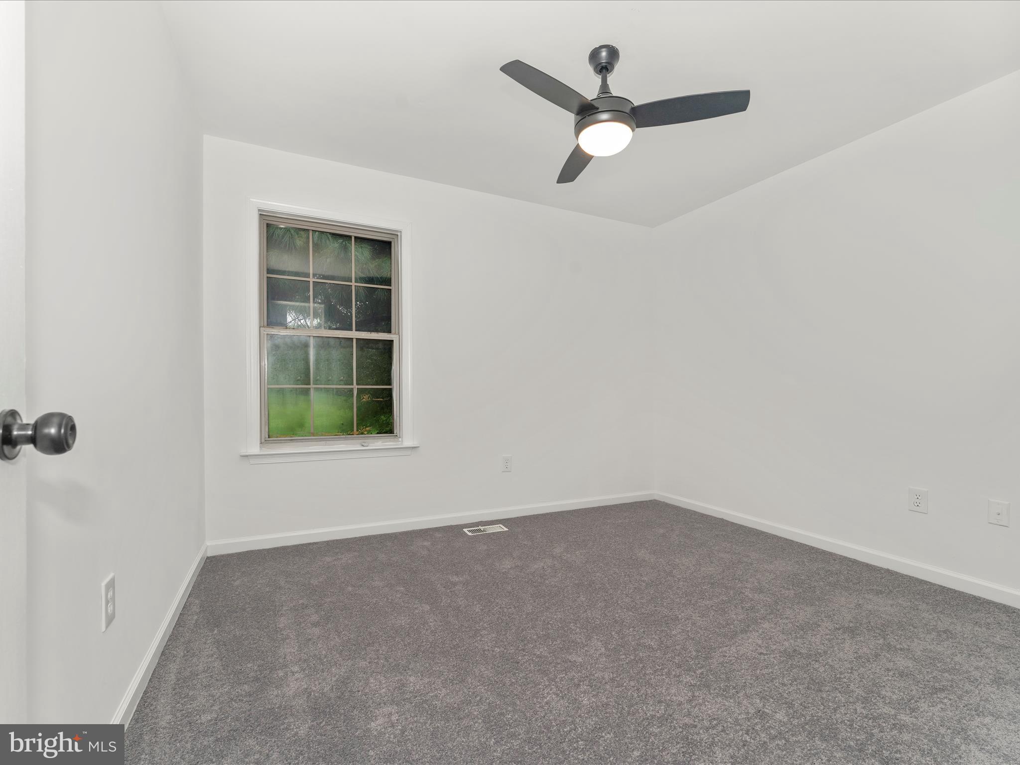 LAKE LINGANORE - Residential