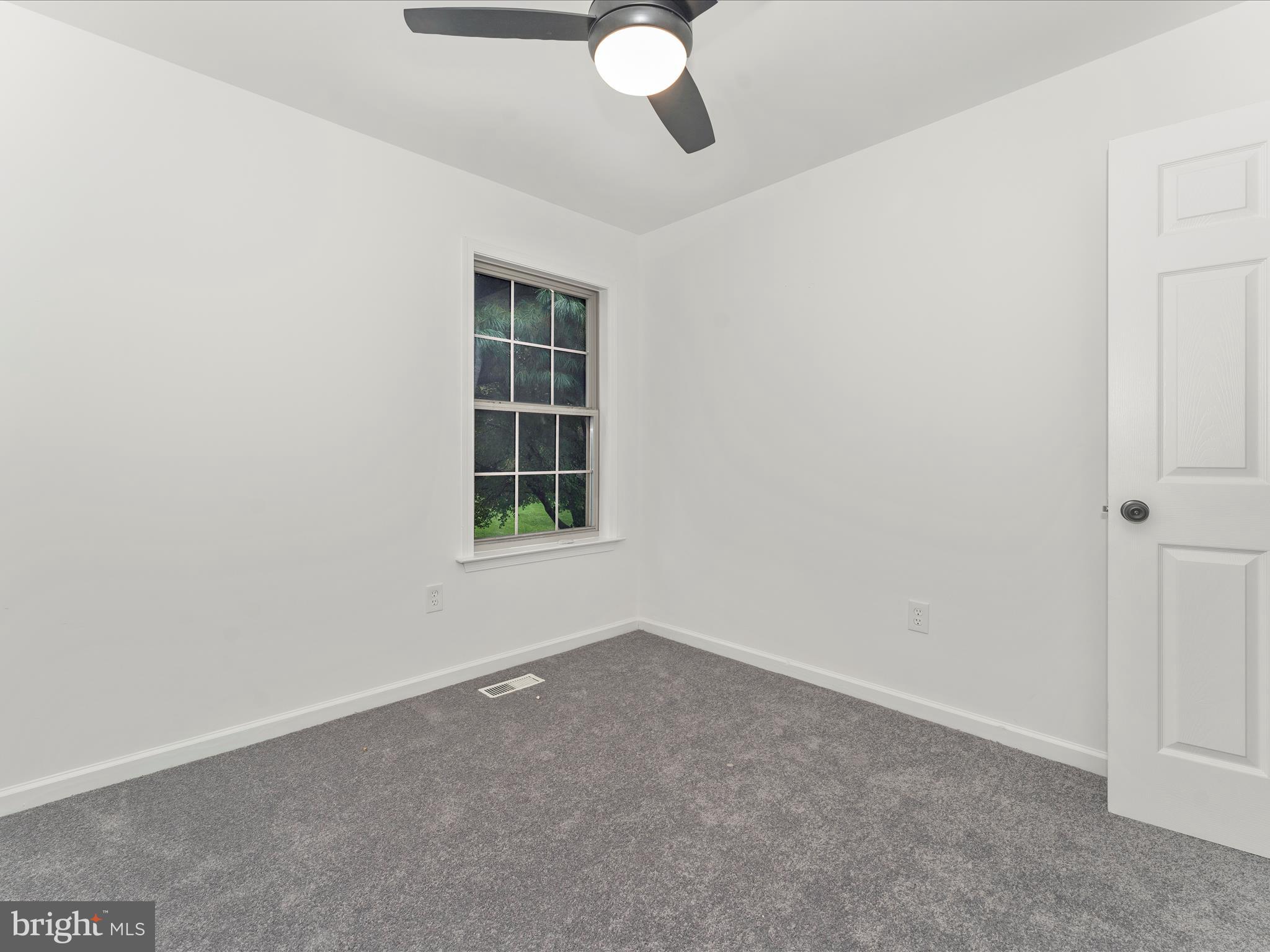 LAKE LINGANORE - Residential