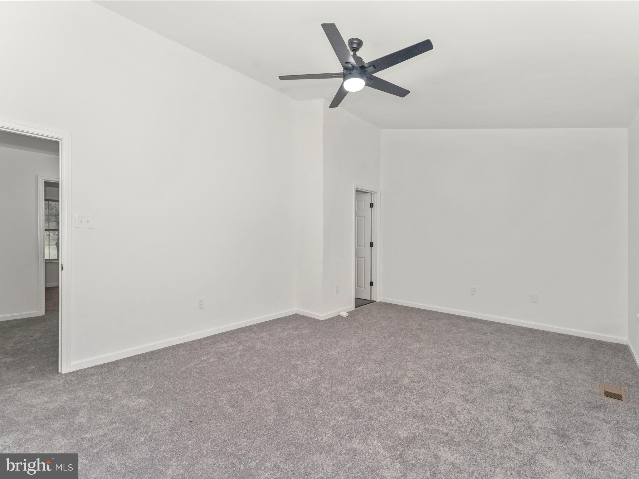 LAKE LINGANORE - Residential