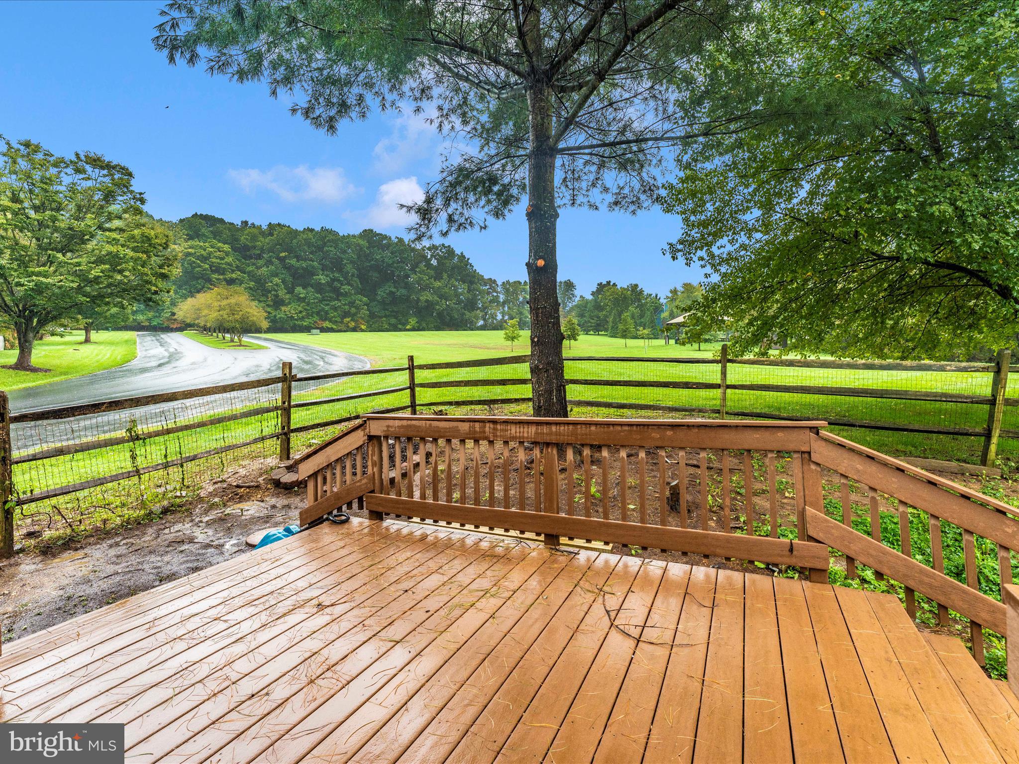 LAKE LINGANORE - Residential