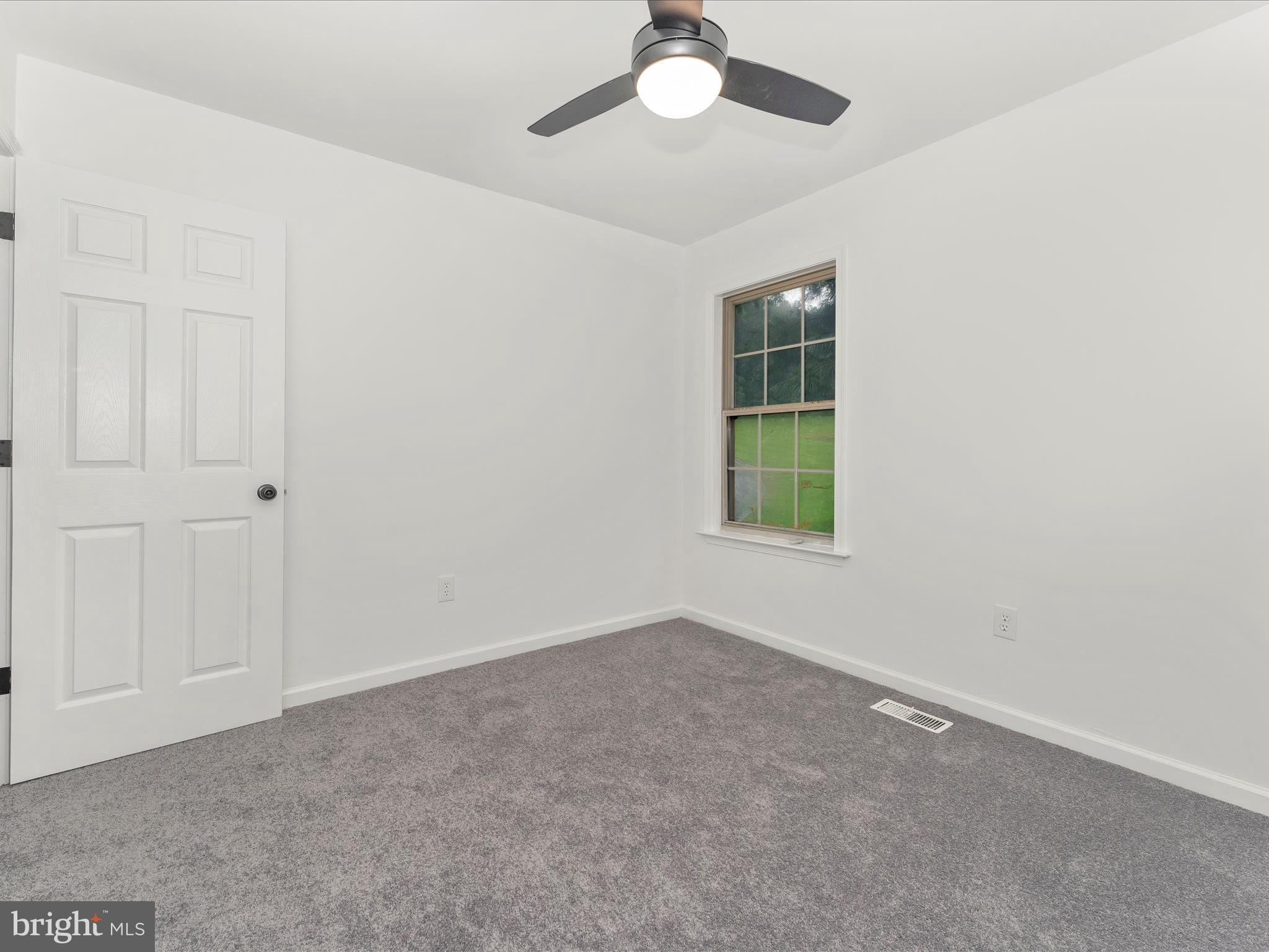 LAKE LINGANORE - Residential