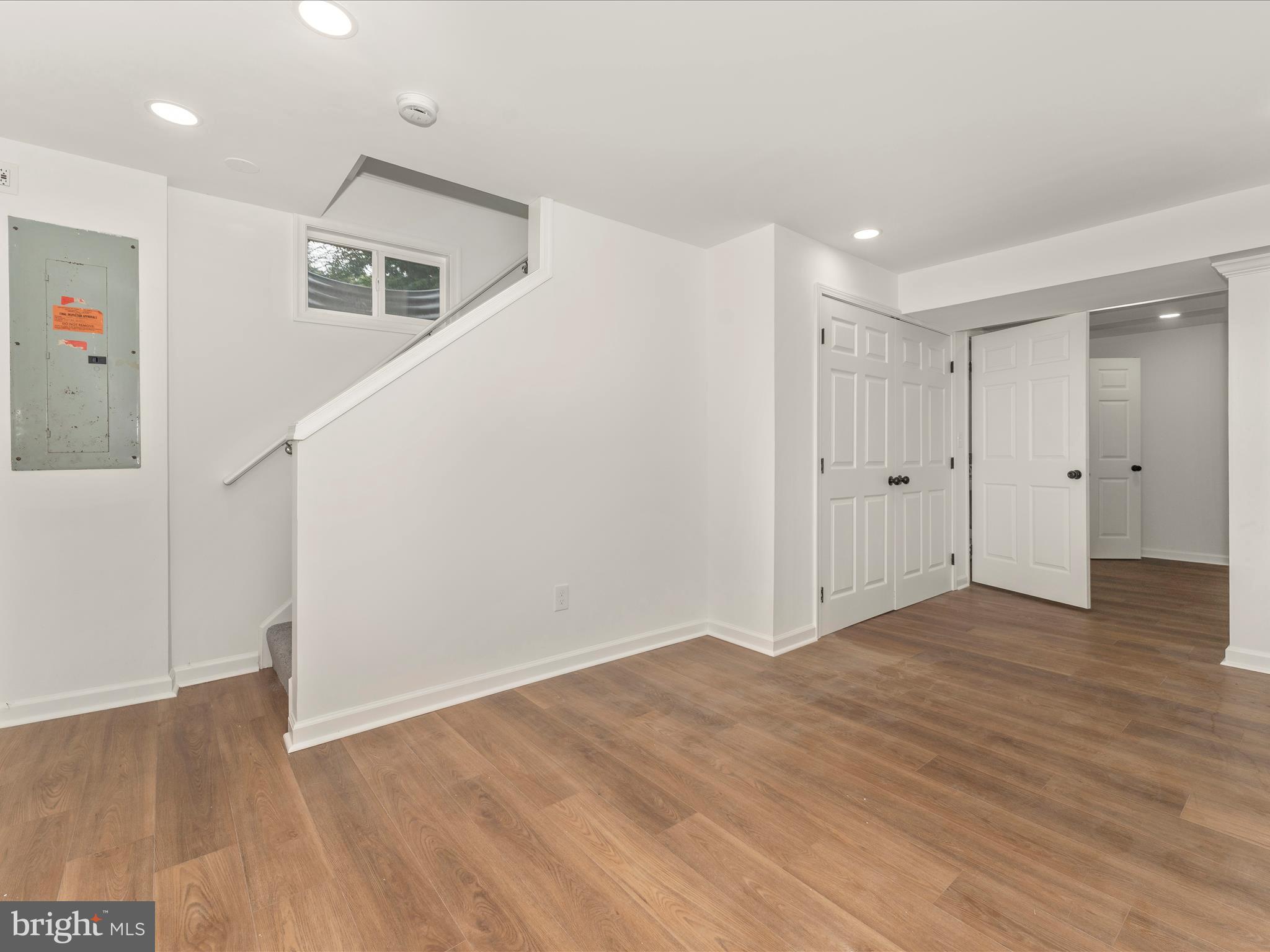 LAKE LINGANORE - Residential