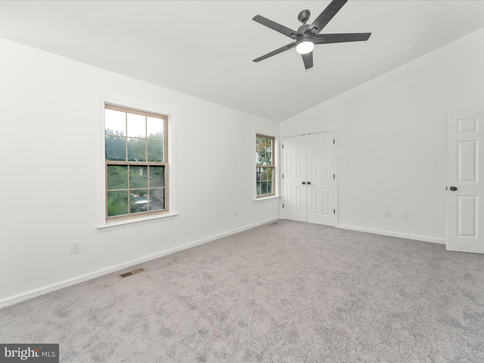 LAKE LINGANORE - Residential