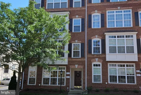 42683 Hollyhock Terrace, Brambleton, VA MLS: VALO2131090