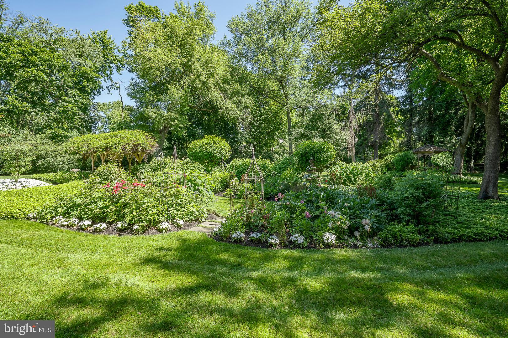 MERION GOLF ESTATES - Residential