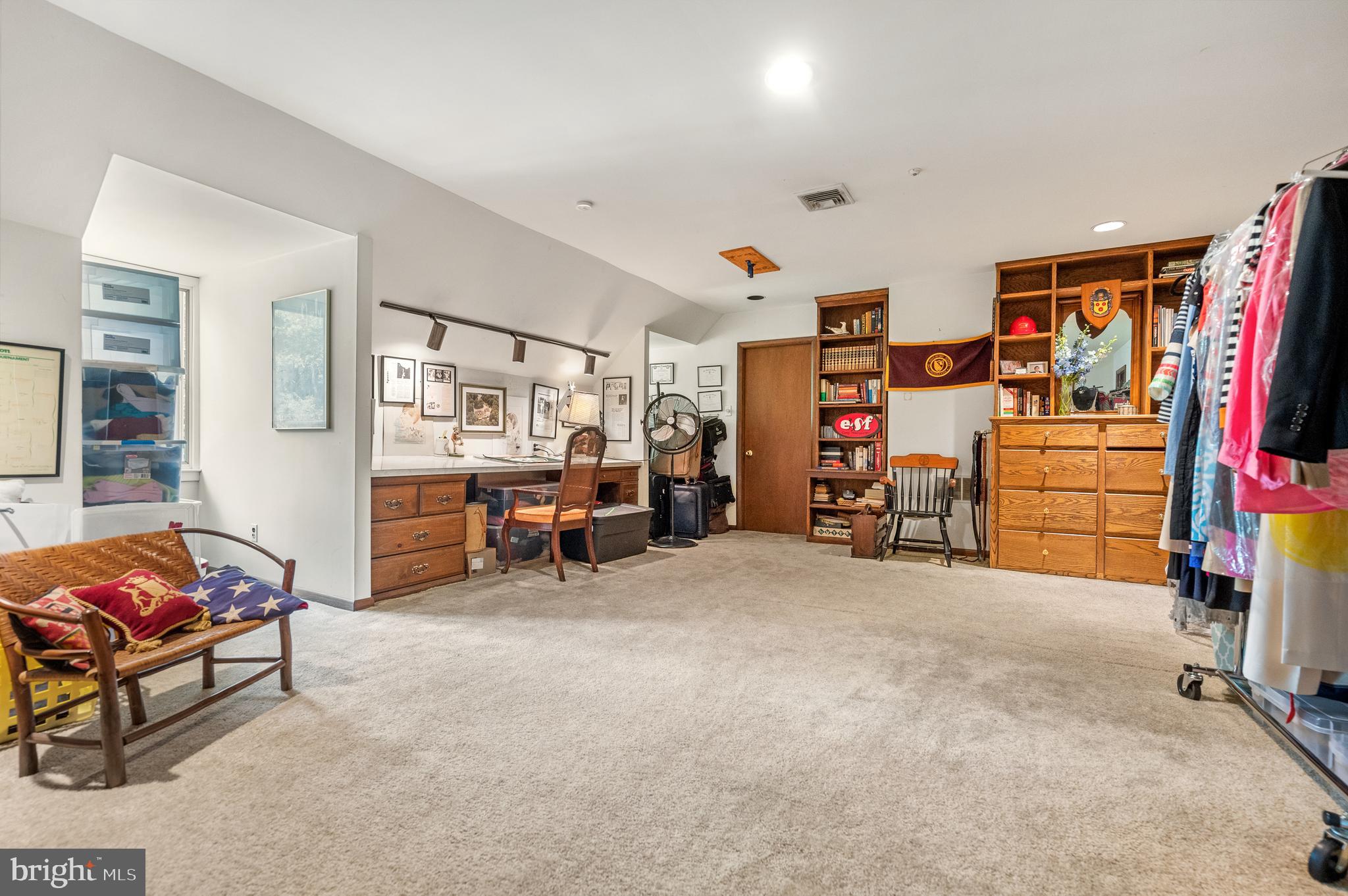 MERION GOLF ESTATES - Residential