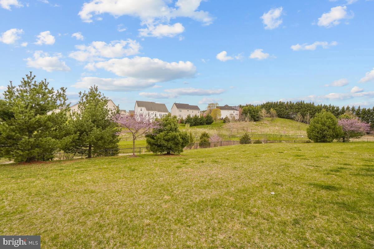 VILLAGES OF URBANA - Residential Lease