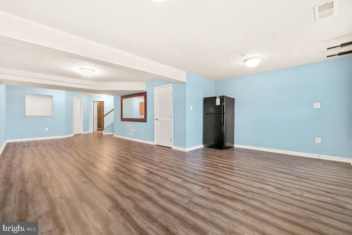 VILLAGES OF URBANA - Residential Lease