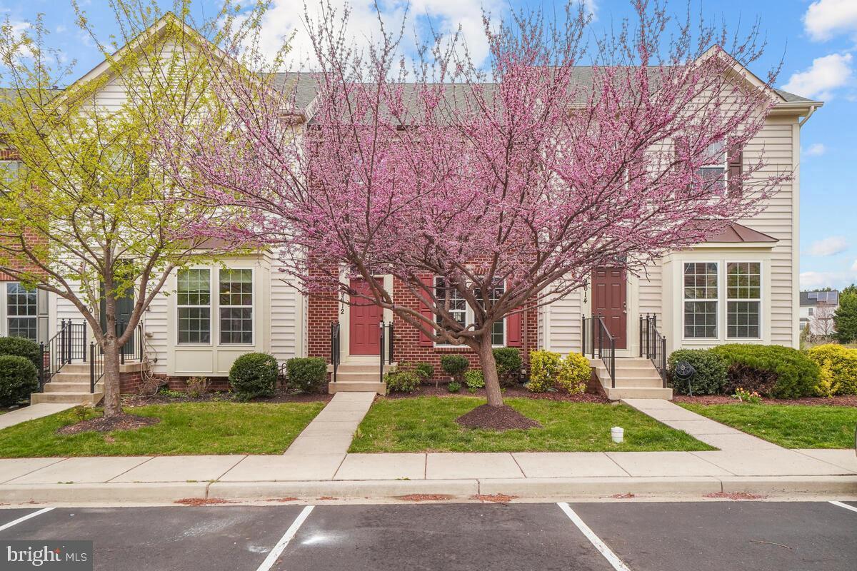 VILLAGES OF URBANA - Residential Lease