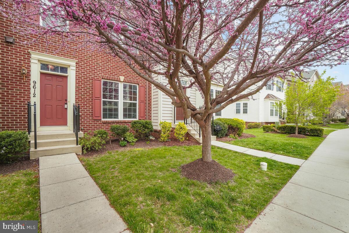 VILLAGES OF URBANA - Residential Lease