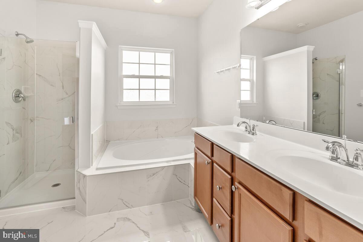 VILLAGES OF URBANA - Residential Lease