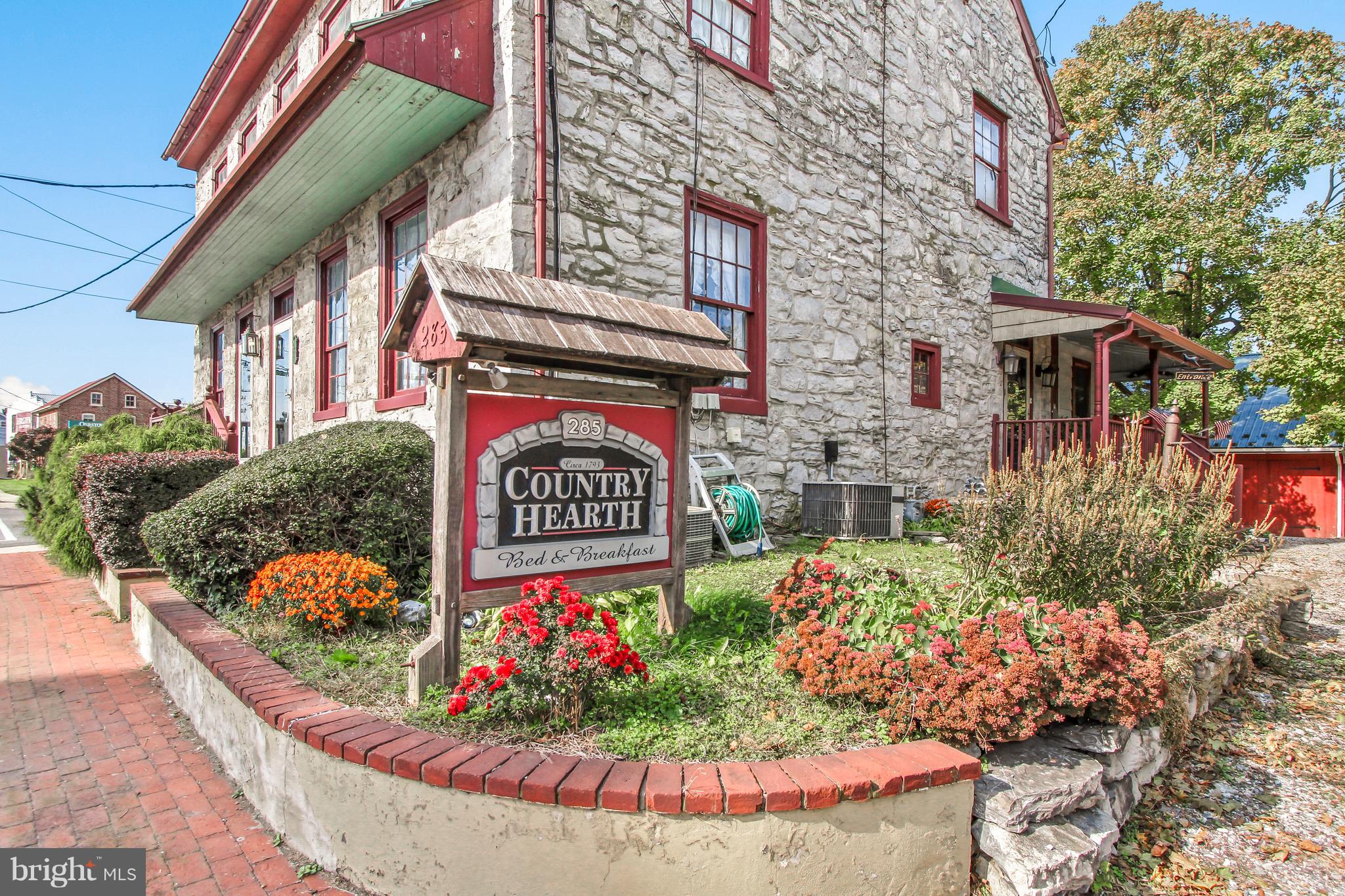 NEW HOLLAND BOROUGH - Commercial Sale