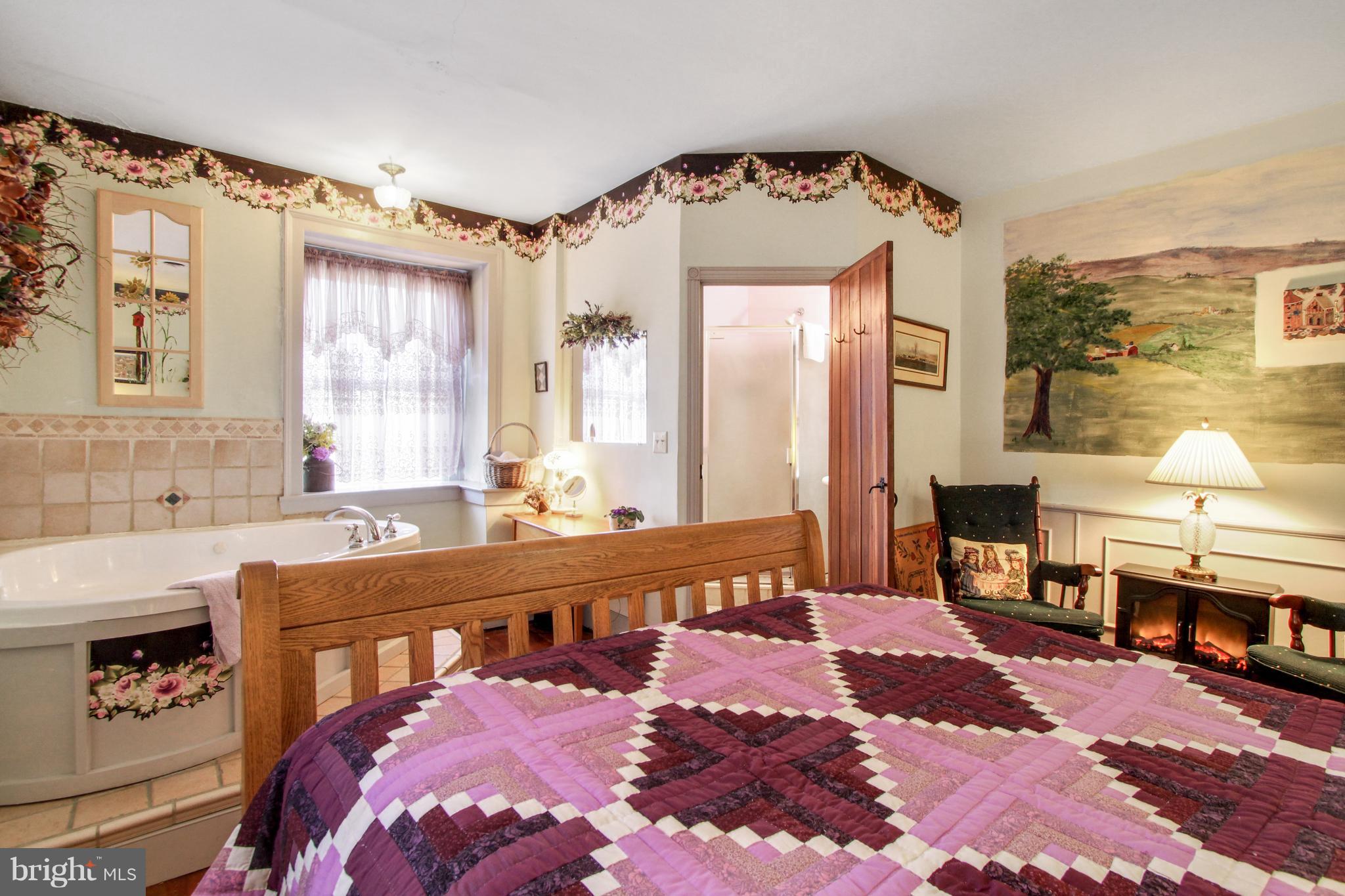 NEW HOLLAND BOROUGH - Commercial Sale