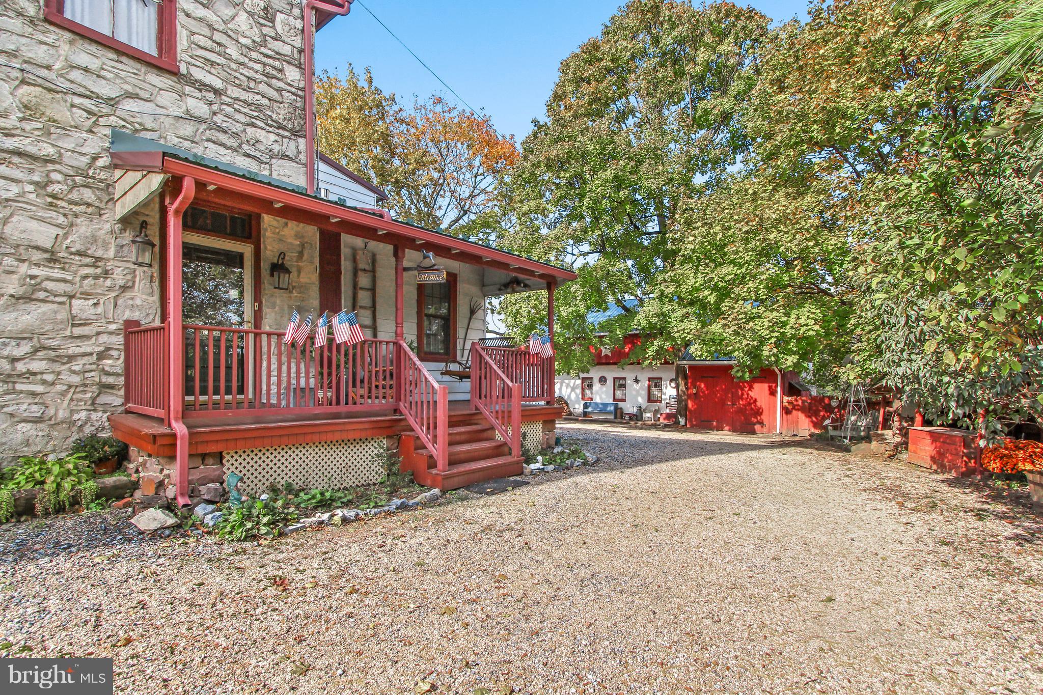 NEW HOLLAND BOROUGH - Commercial Sale