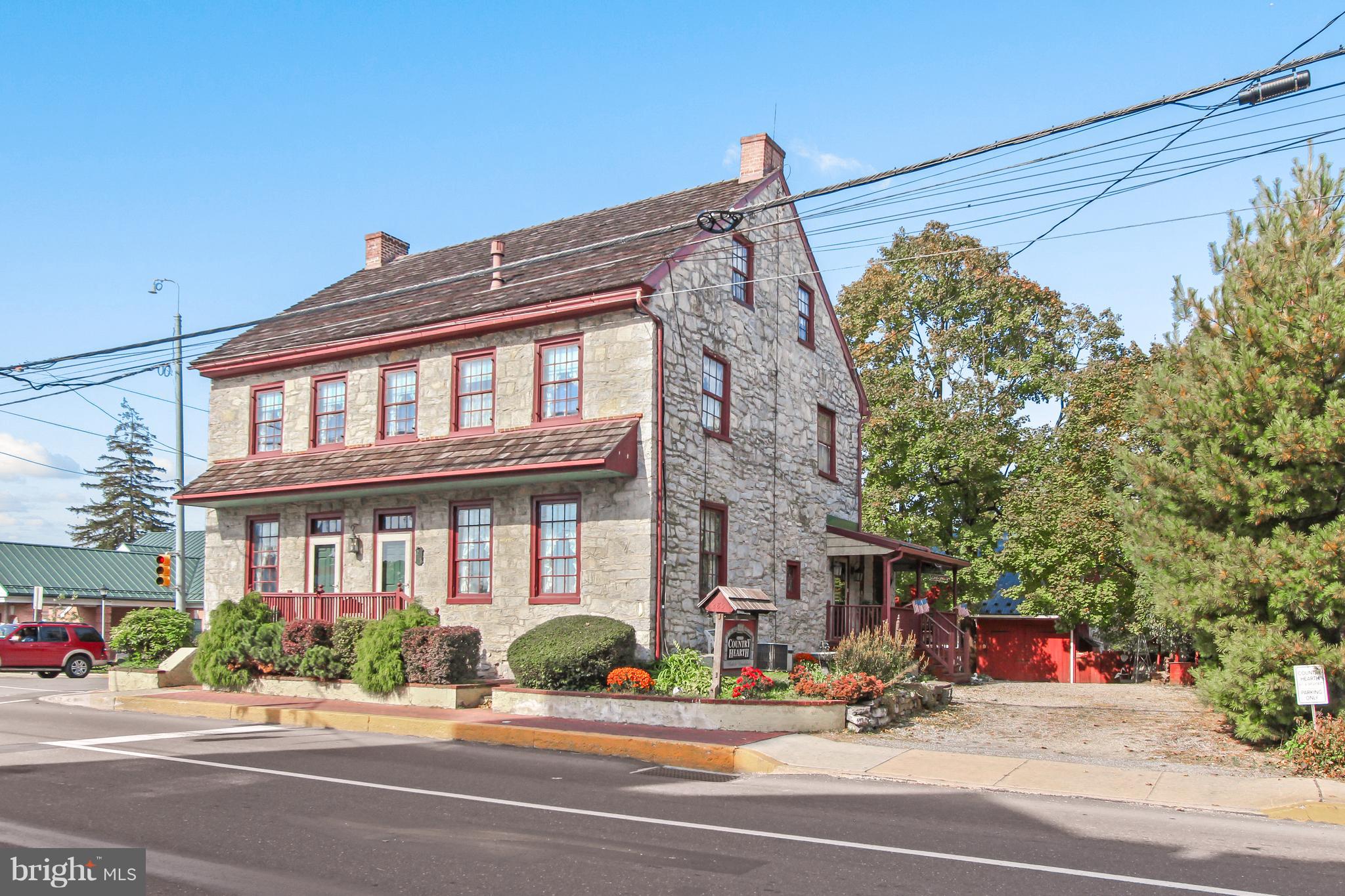 NEW HOLLAND BOROUGH - Commercial Sale