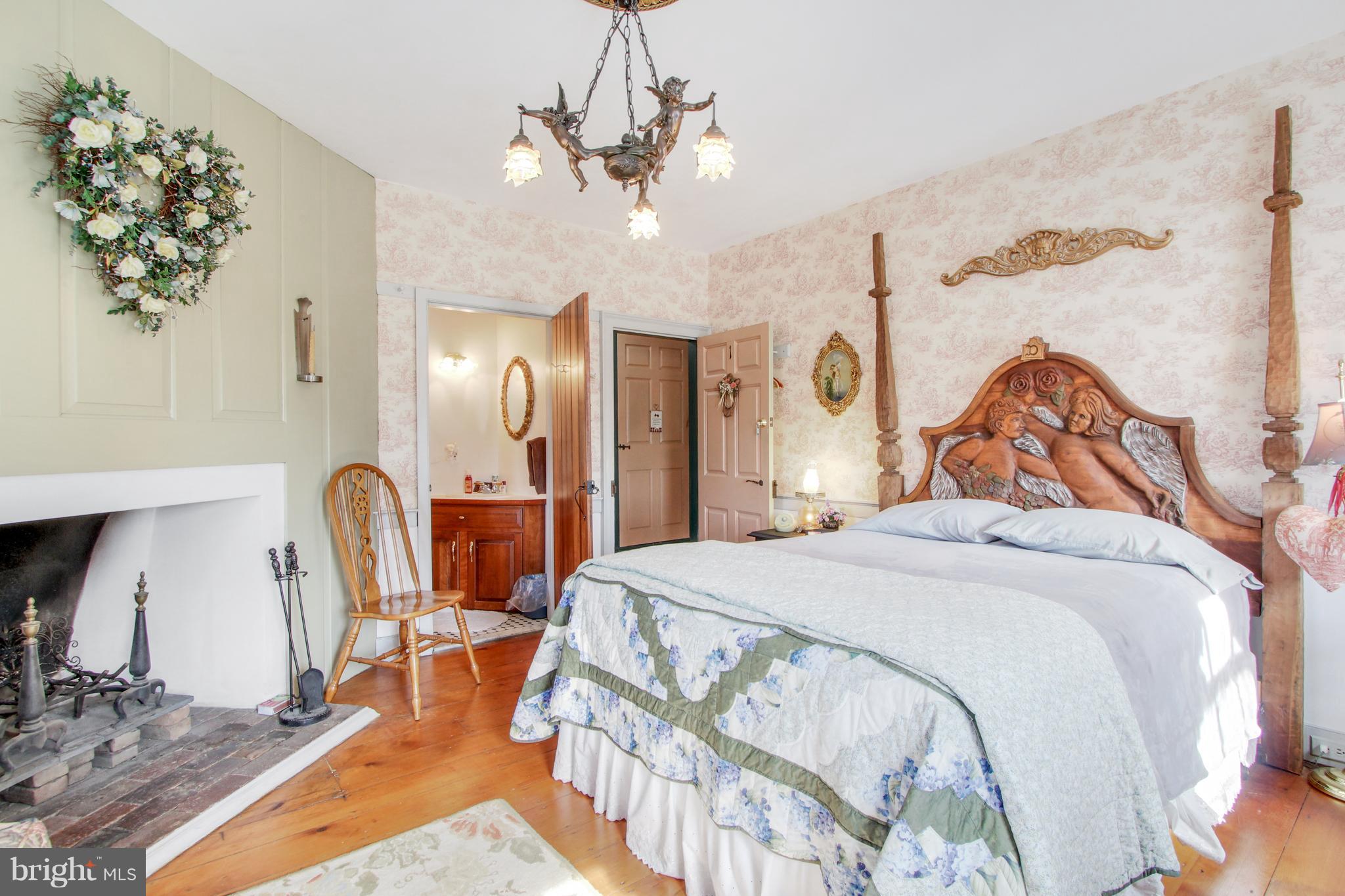 NEW HOLLAND BOROUGH - Commercial Sale