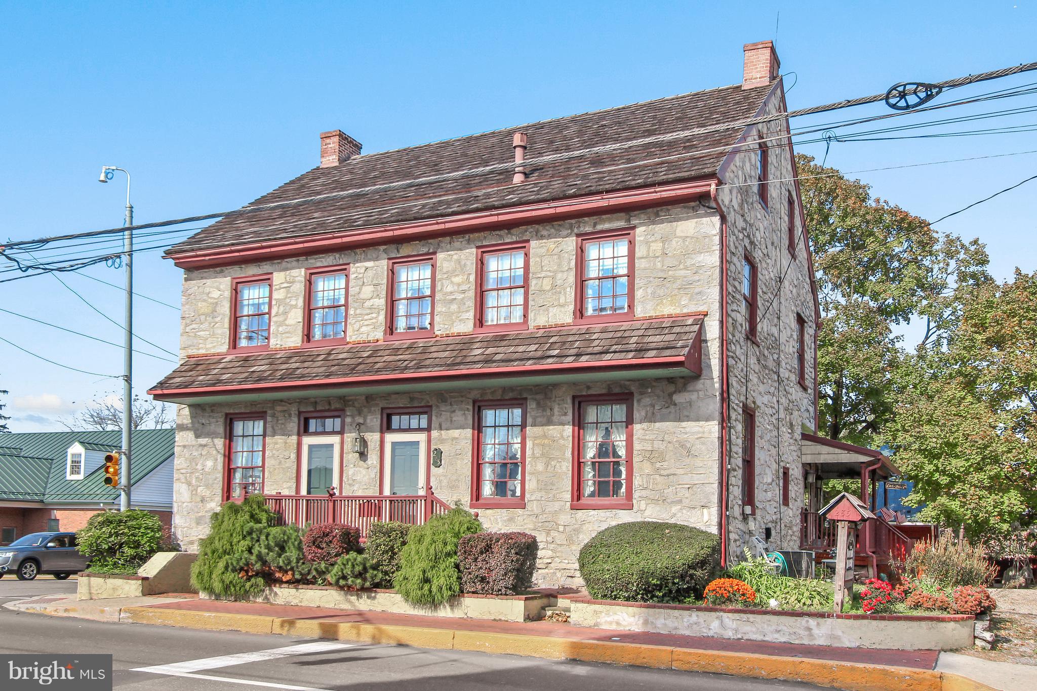 NEW HOLLAND BOROUGH - Commercial Sale