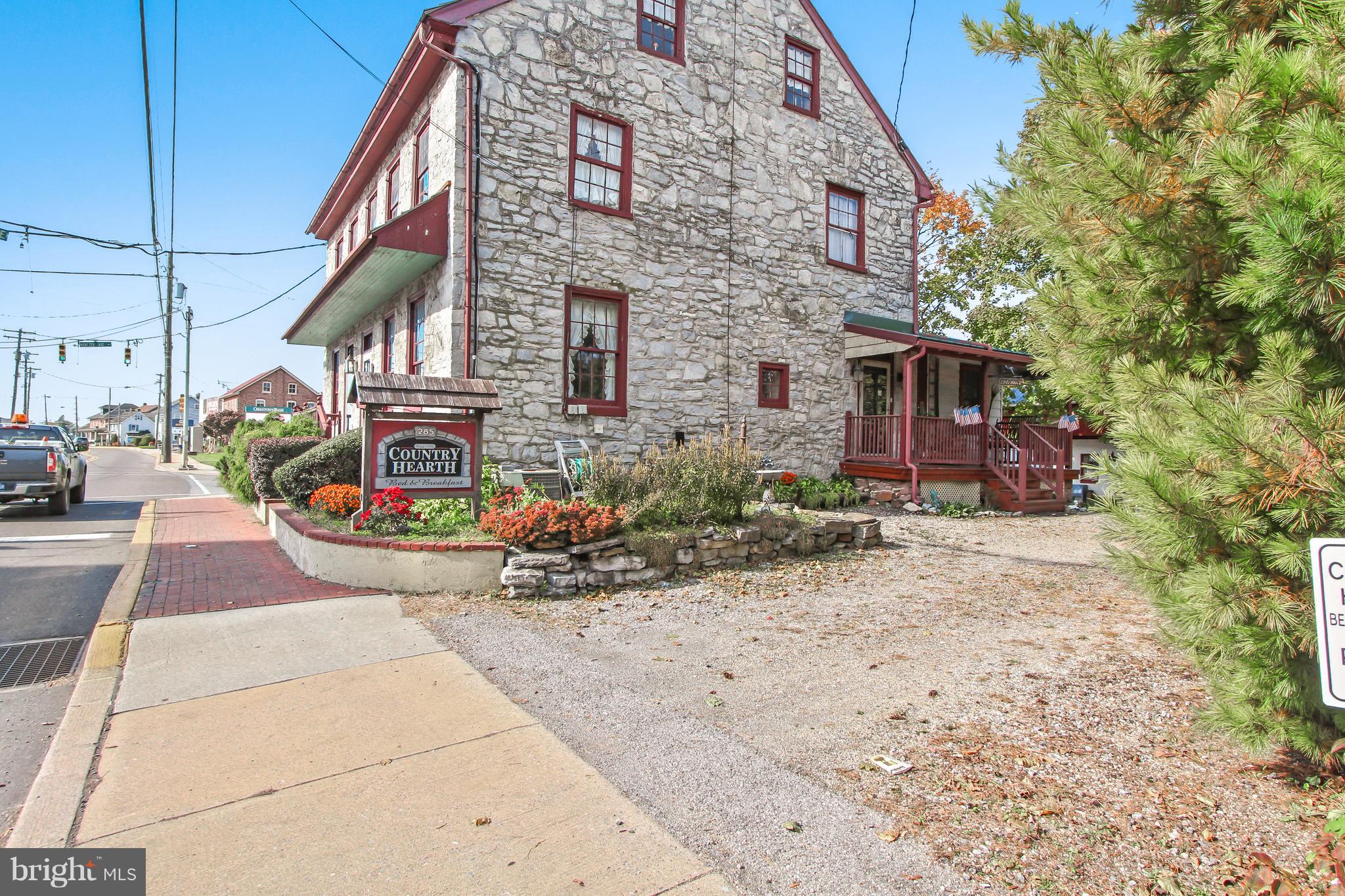 NEW HOLLAND BOROUGH - Commercial Sale