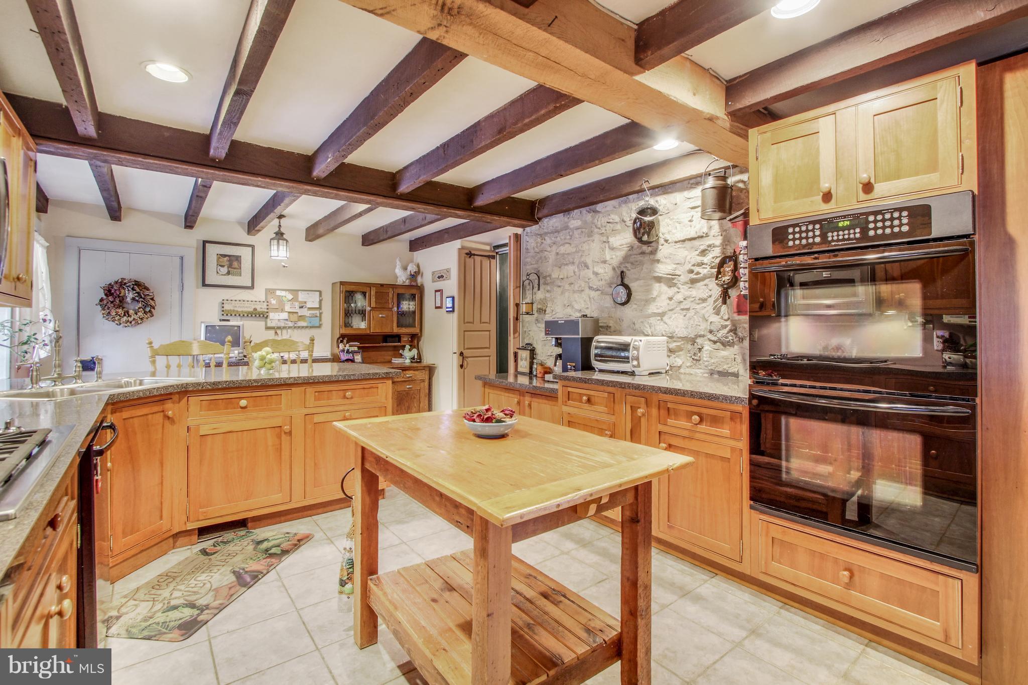 NEW HOLLAND BOROUGH - Commercial Sale