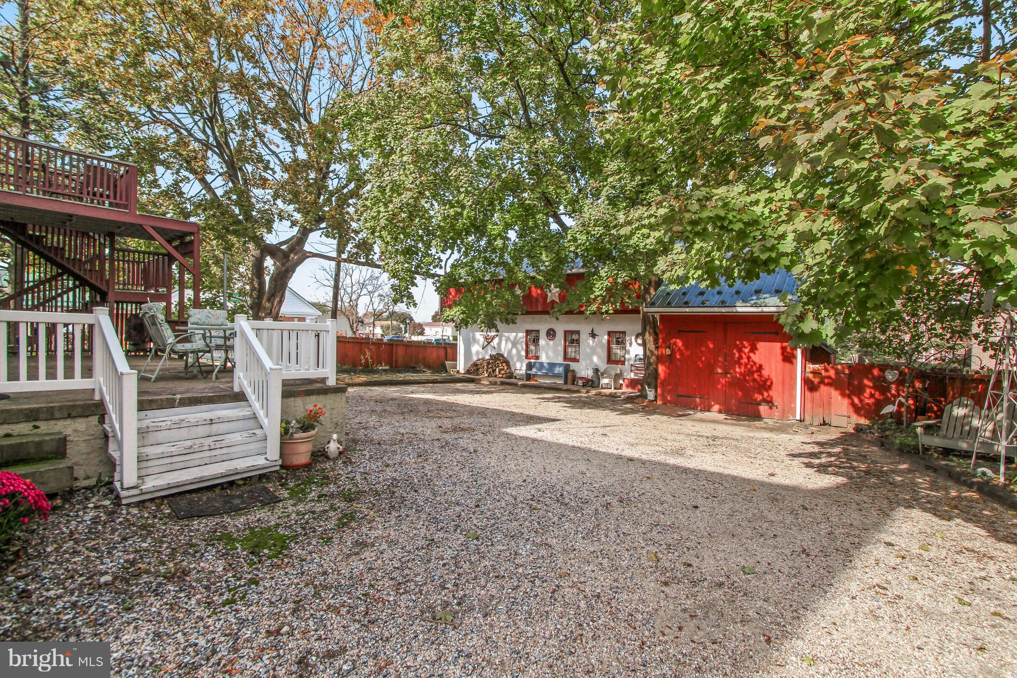 NEW HOLLAND BOROUGH - Commercial Sale