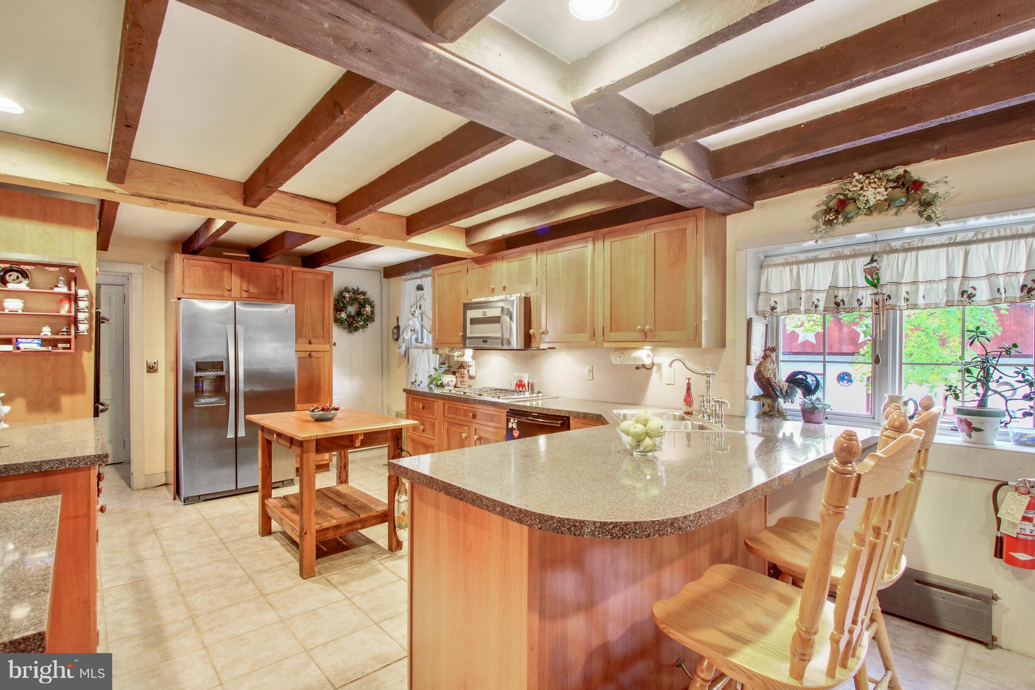 NEW HOLLAND BOROUGH - Commercial Sale