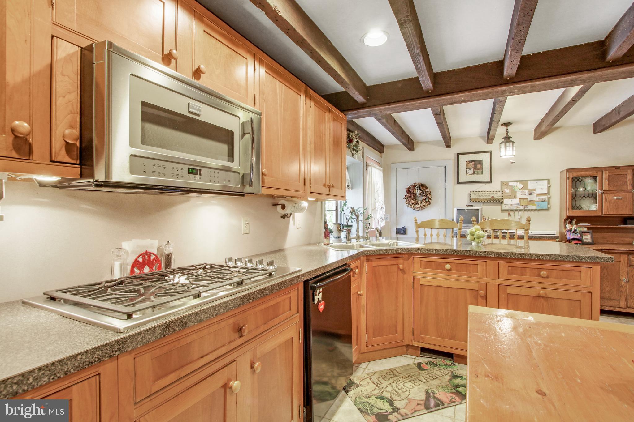 NEW HOLLAND BOROUGH - Commercial Sale