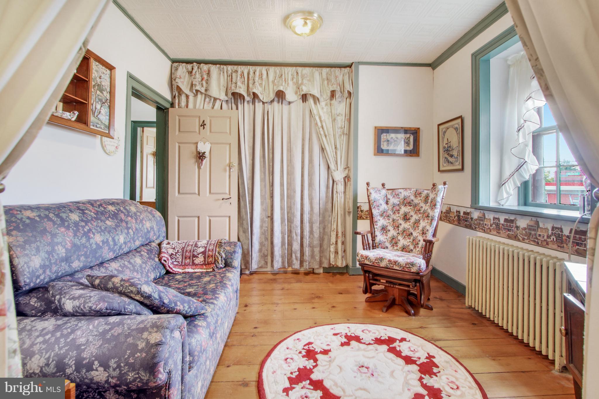 NEW HOLLAND BOROUGH - Commercial Sale