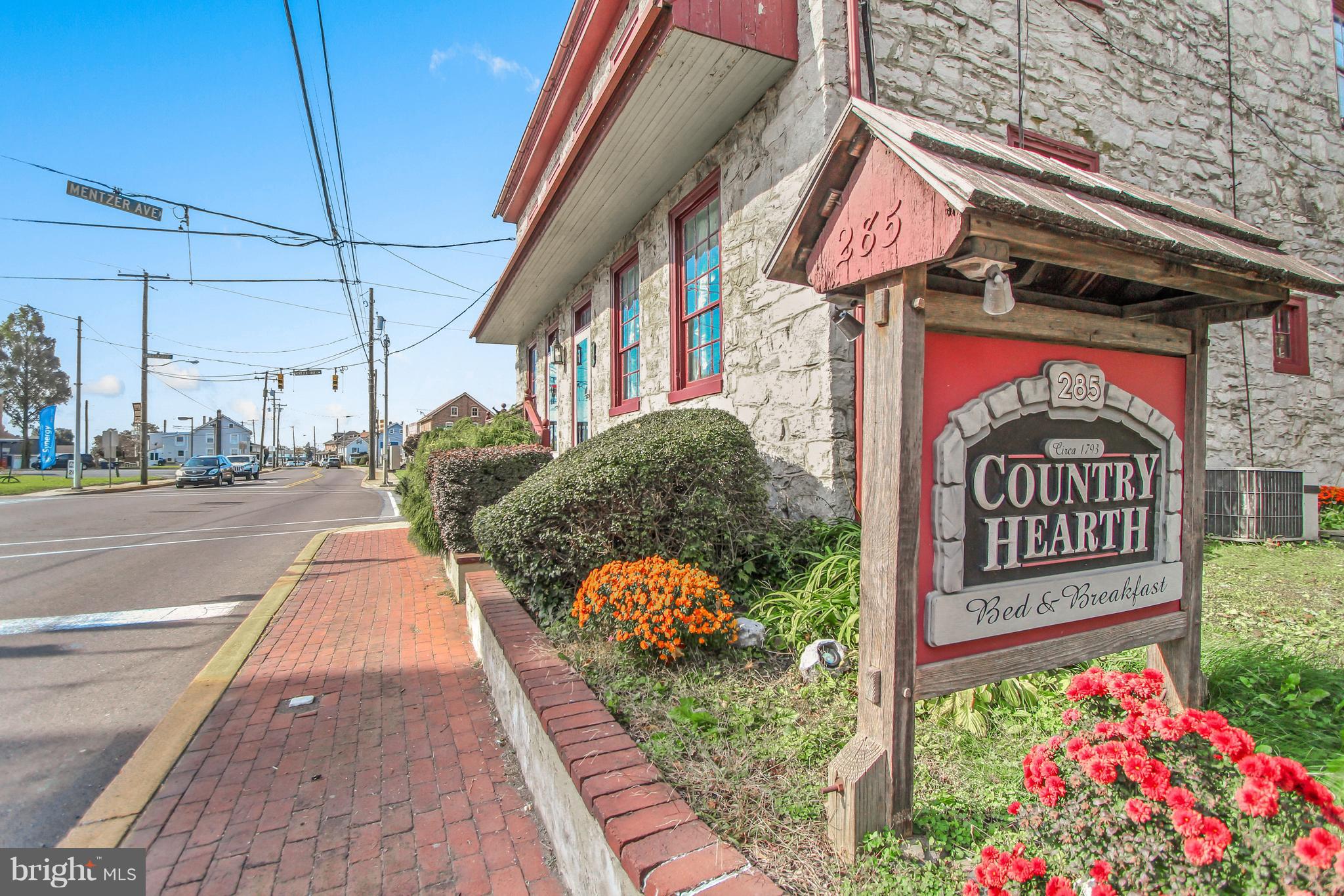 NEW HOLLAND BOROUGH - Commercial Sale