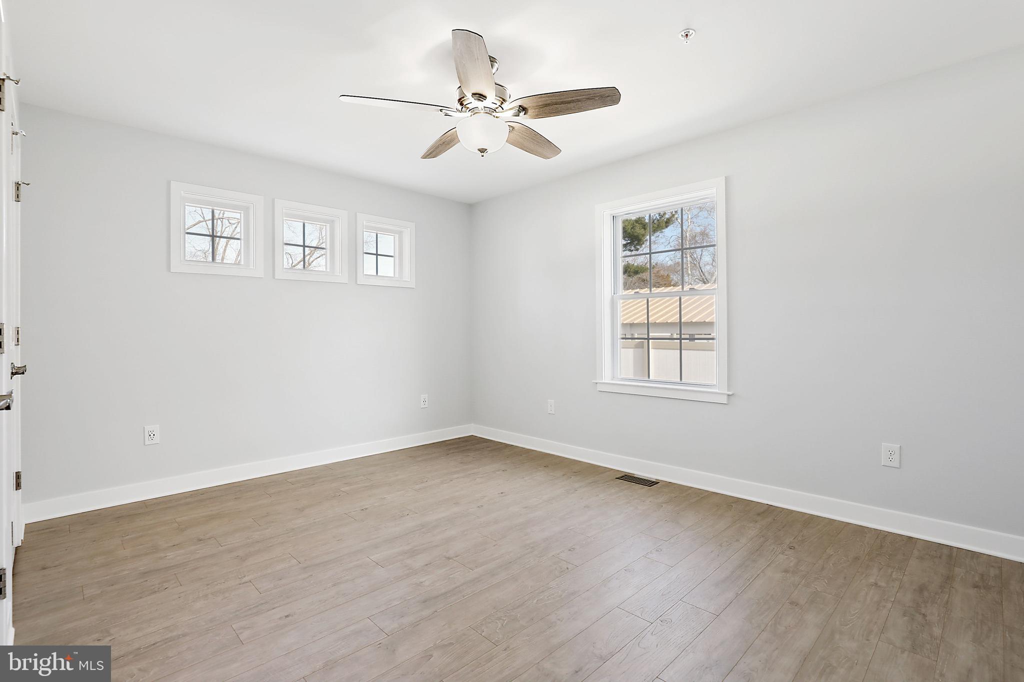 ABERDEEN HILLS - Residential