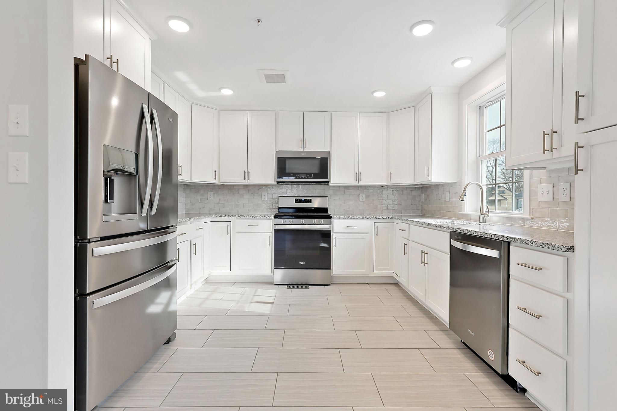 ABERDEEN HILLS - Residential