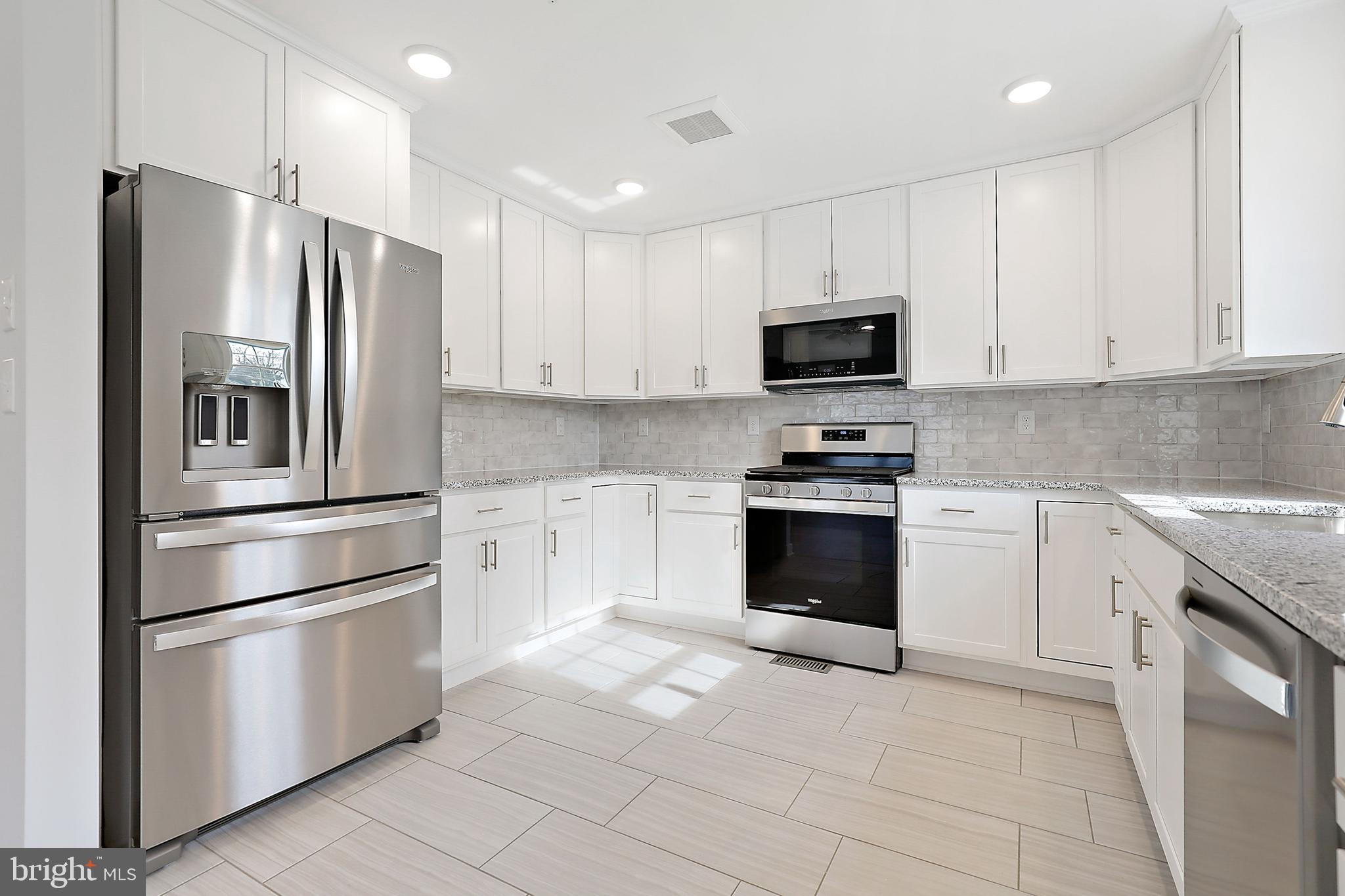 ABERDEEN HILLS - Residential