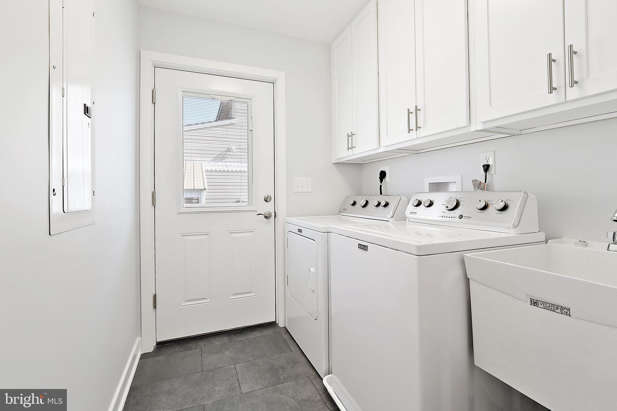 ABERDEEN HILLS - Residential