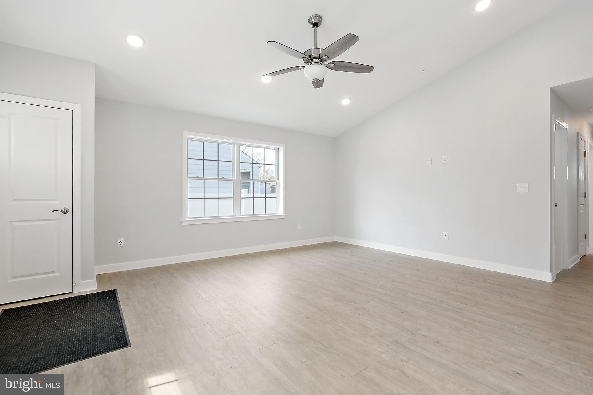 ABERDEEN HILLS - Residential