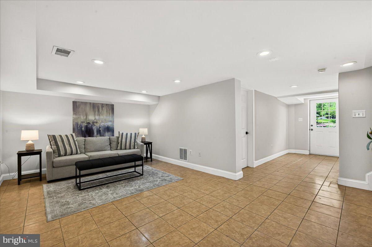 BRADDOCK COVE - Residential