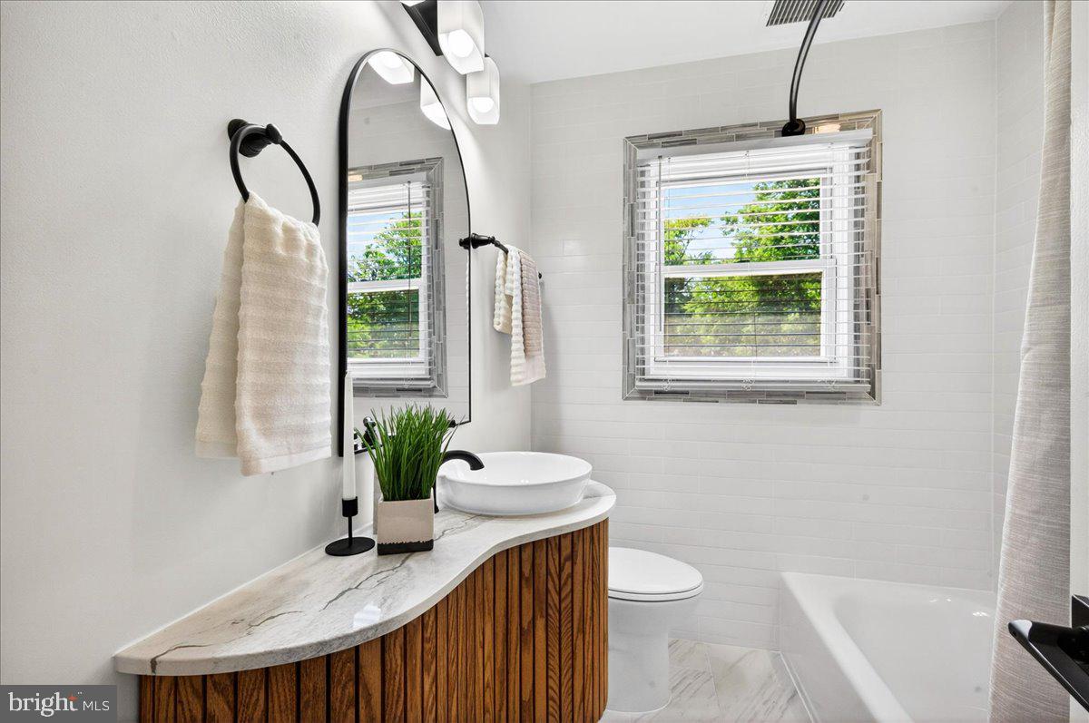 BRADDOCK COVE - Residential