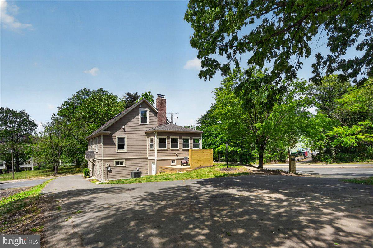 BRADDOCK COVE - Residential