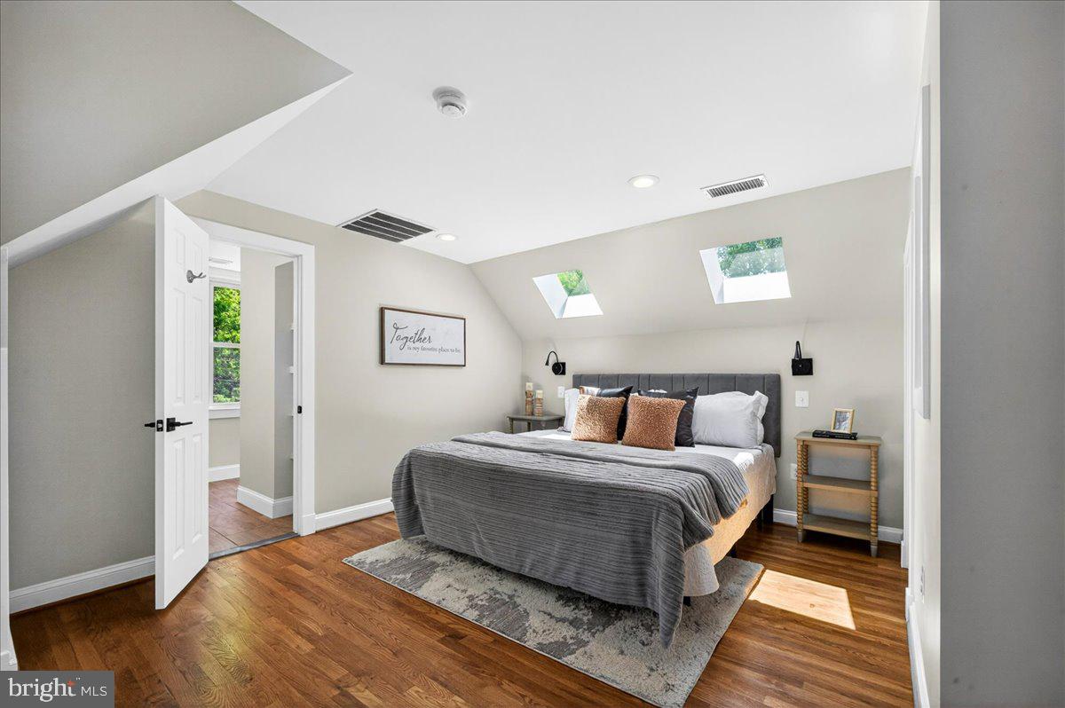 BRADDOCK COVE - Residential