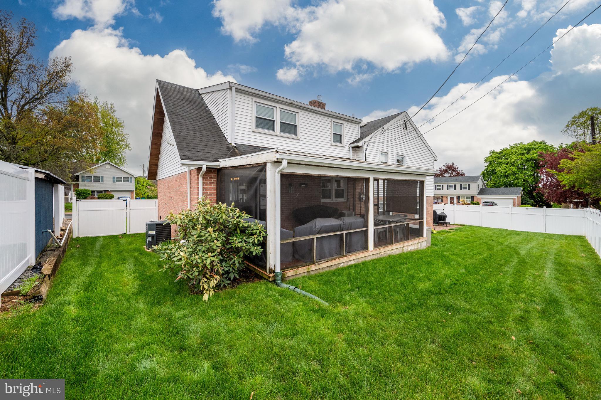 WHITFIELD - Residential