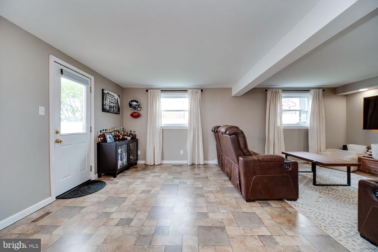 WHITFIELD - Residential