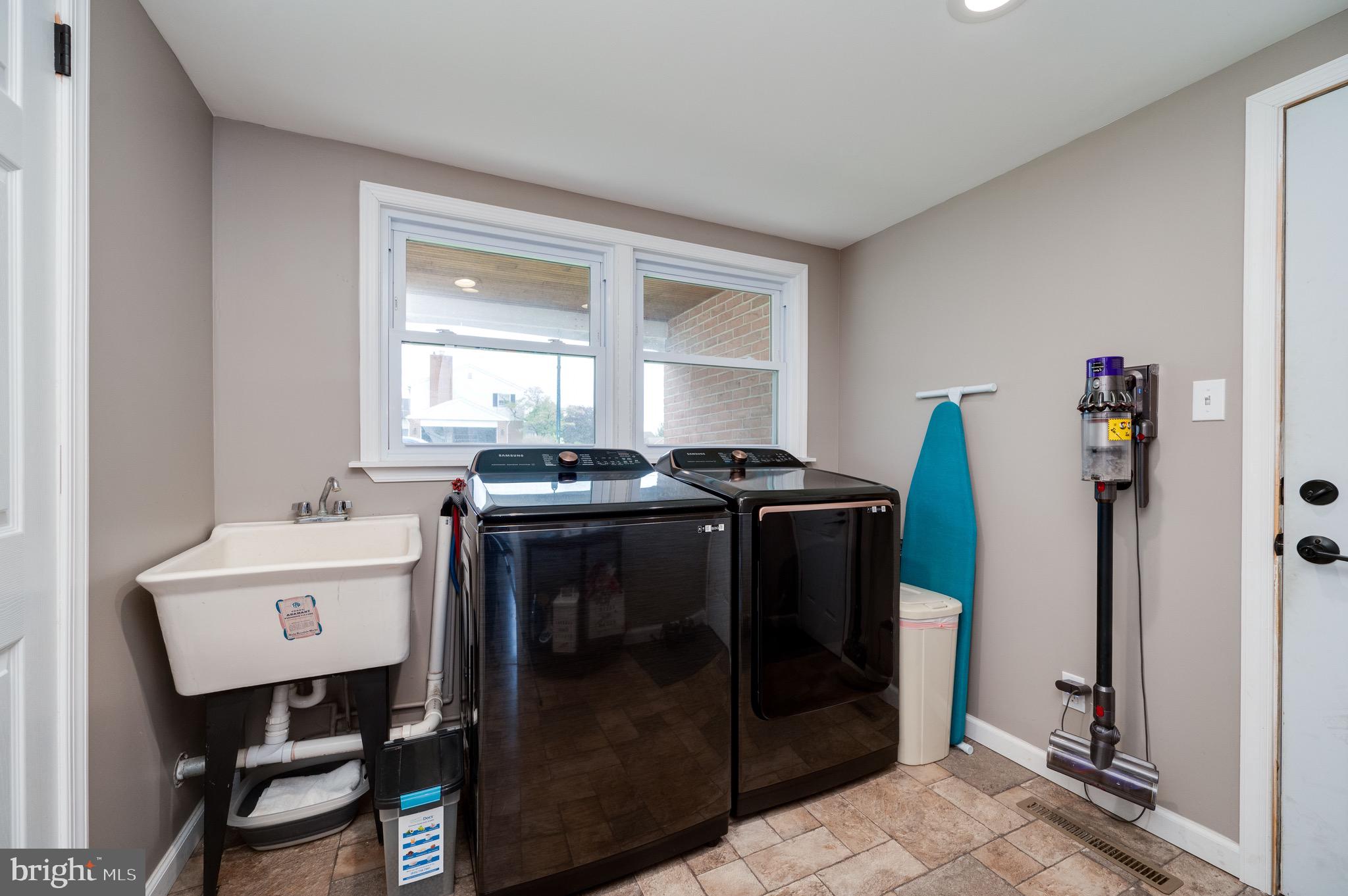 WHITFIELD - Residential