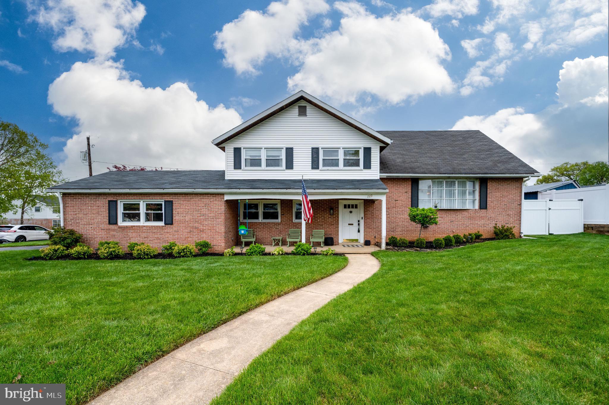 WHITFIELD - Residential