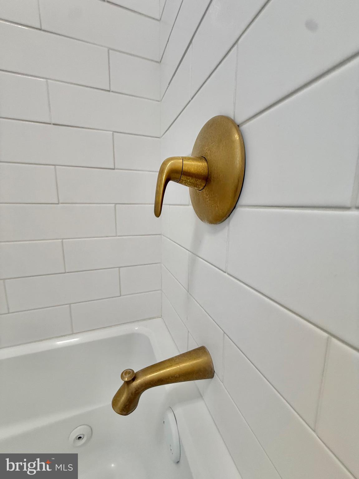 WHITFIELD - Residential