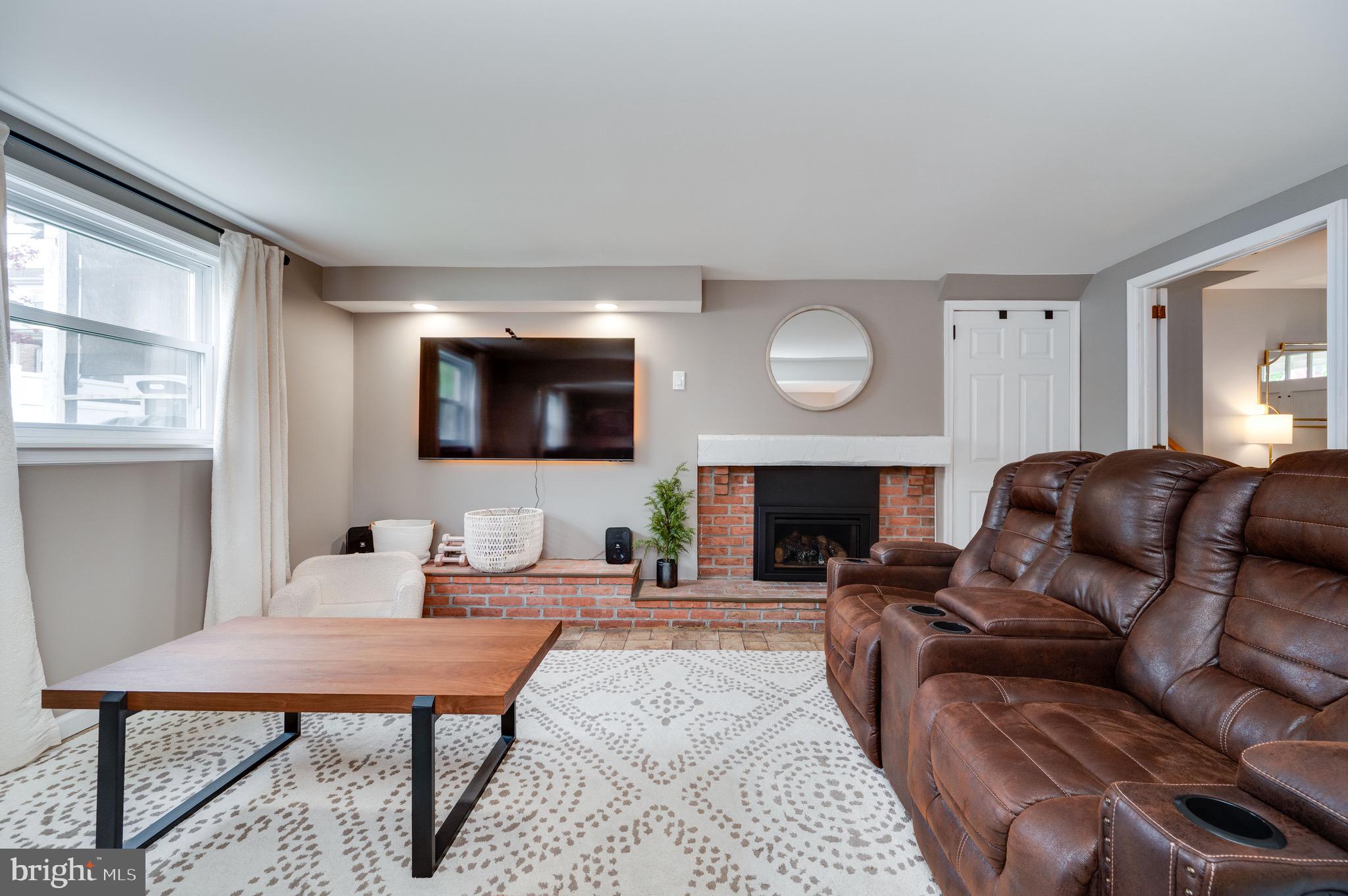 WHITFIELD - Residential